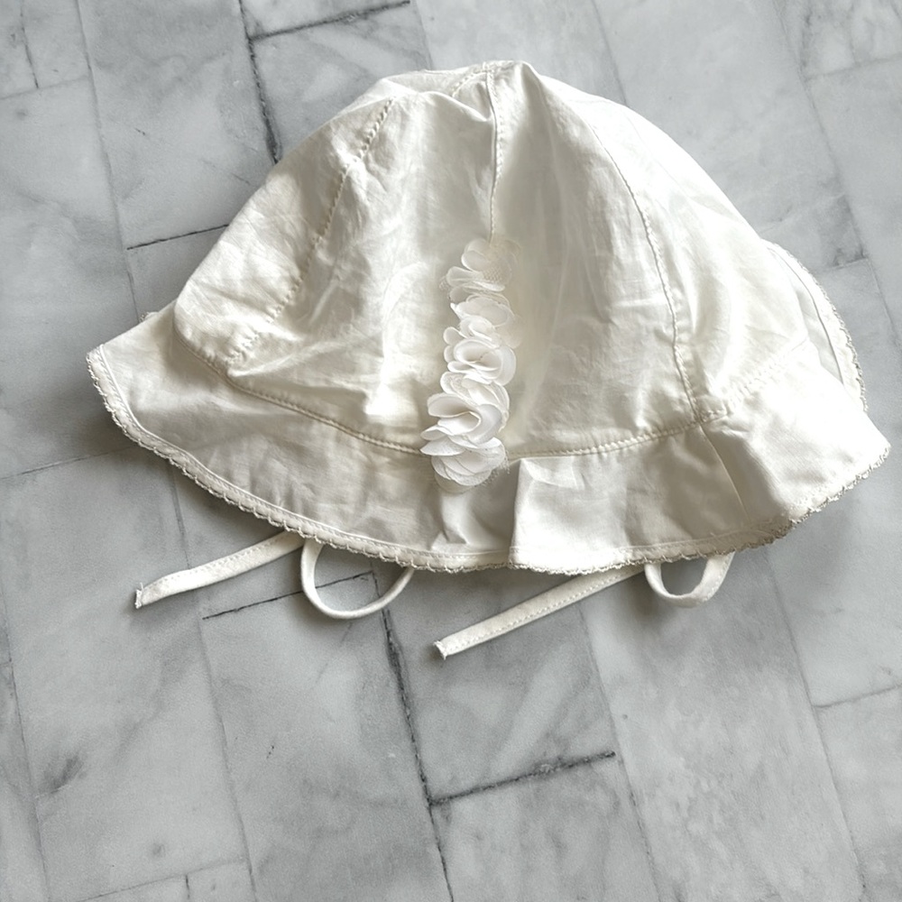 Jamiks Ivory Cotton Sun Hat with Flower Appliqué